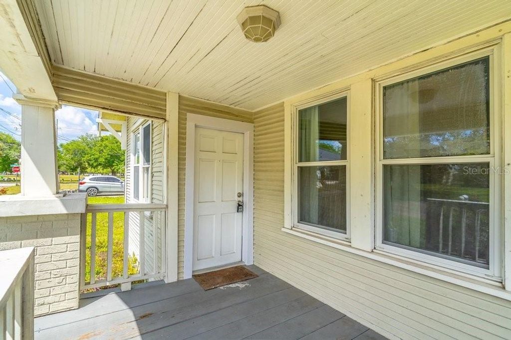 Photo of 919 W Plymouth Street, Tampa, FL 33603 (MLS # O6396308)