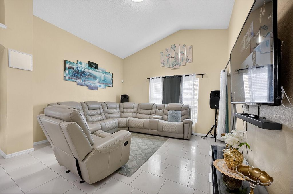 Photo of 4524 Settlement Circle, Orlando, FL 32818 (MLS # O6401790)