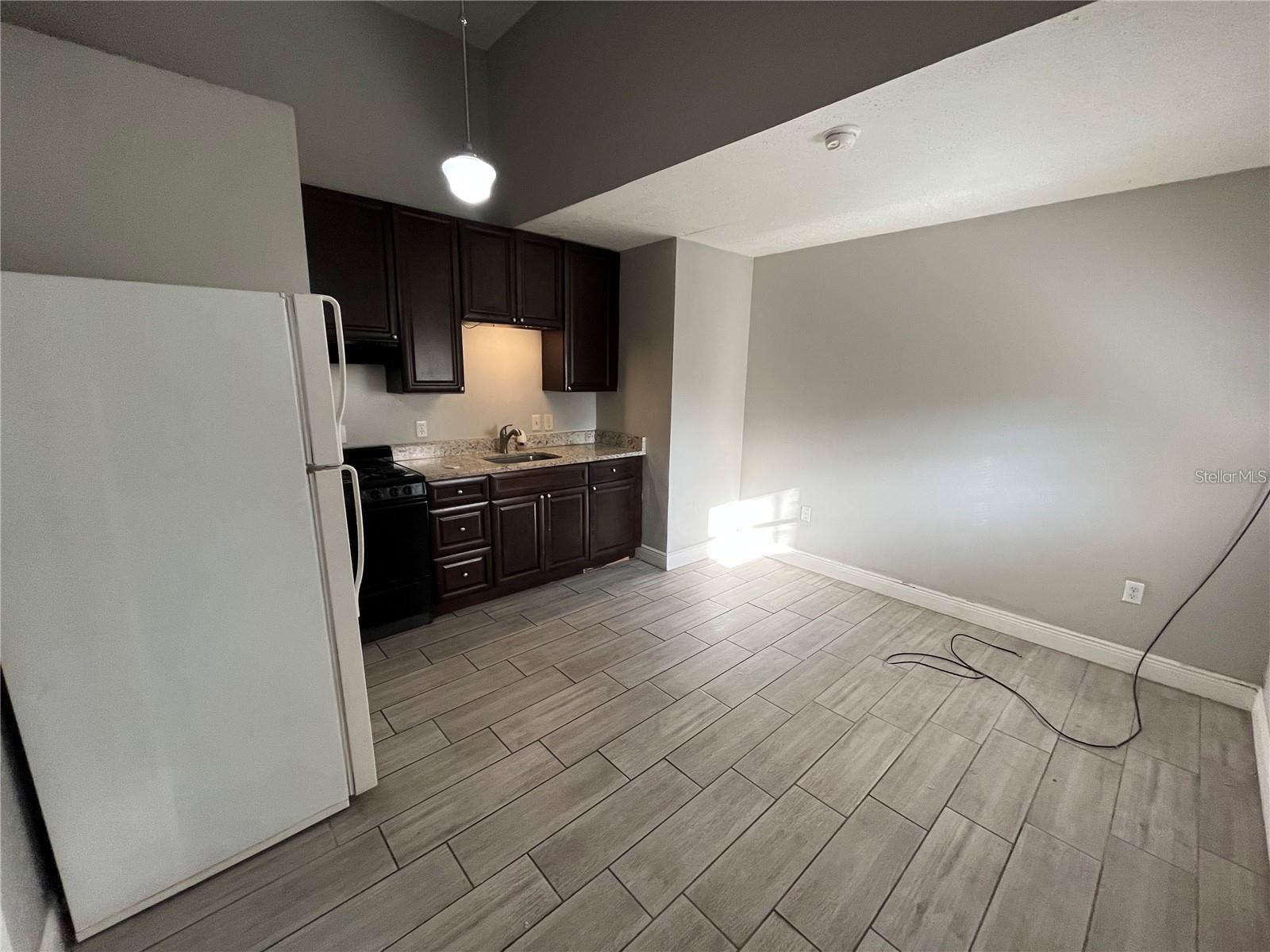 CATALINA ISLES CONDO - Residential Lease