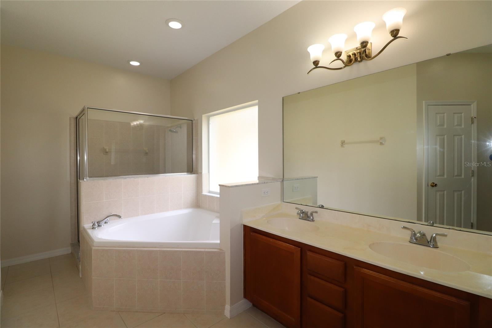 STONEYWOOD PH 11 - Residential Lease