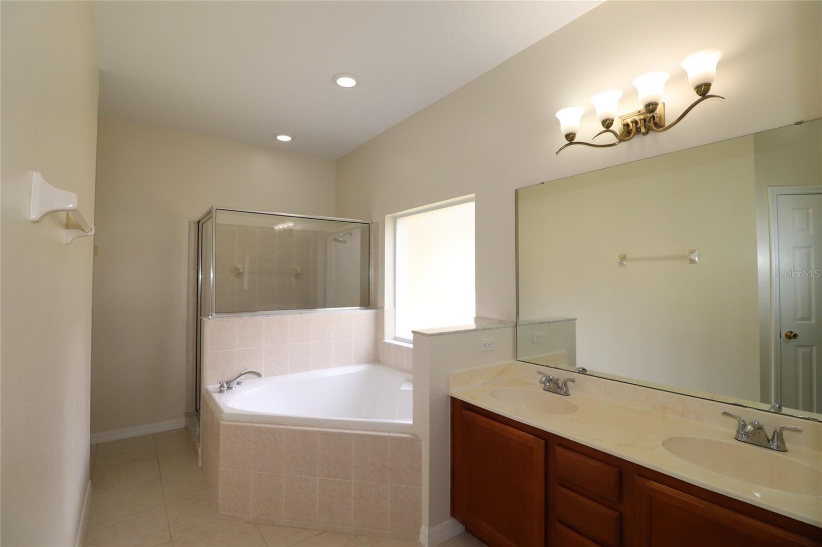 STONEYWOOD PH 11 - Residential Lease