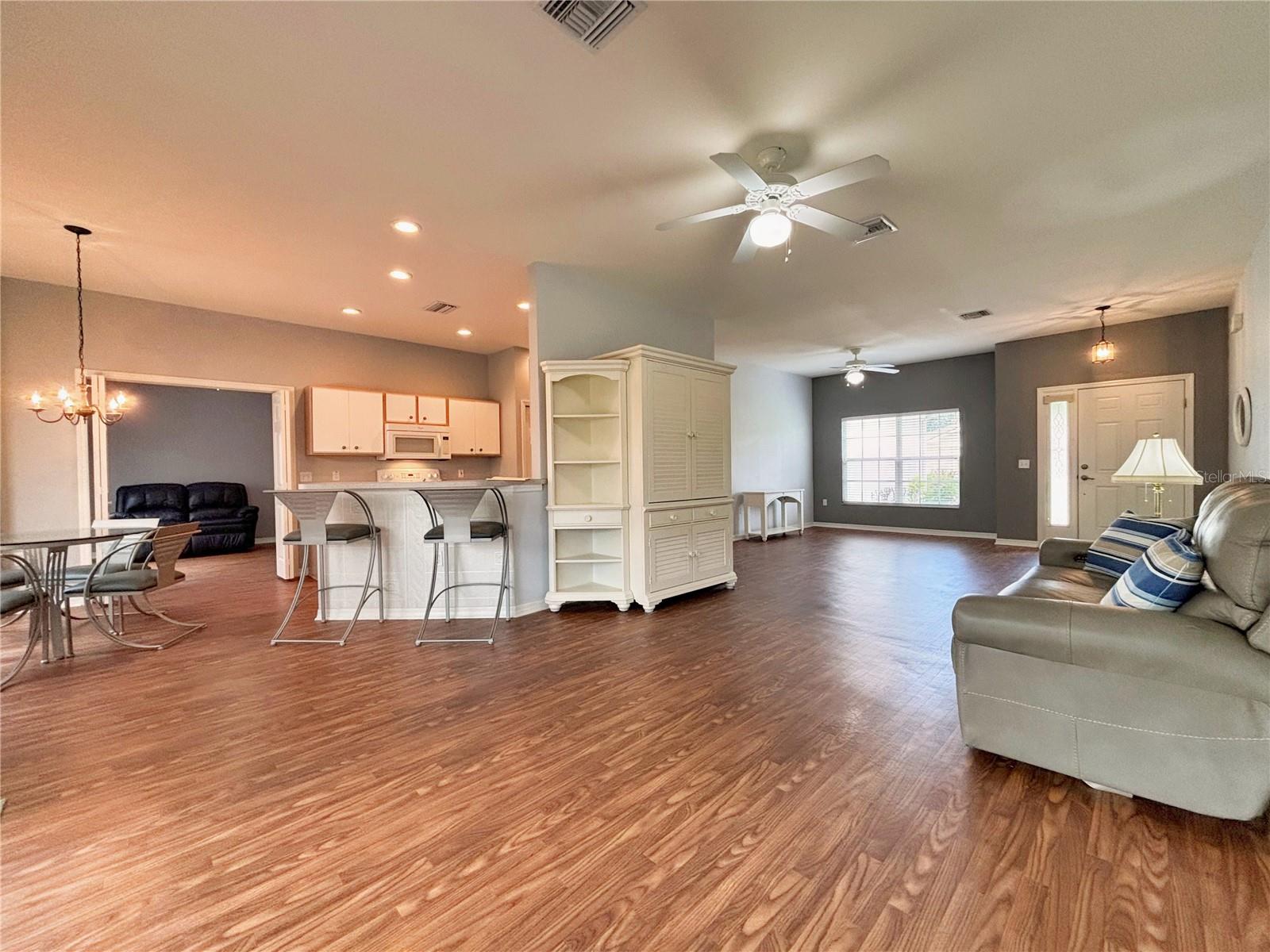 4493 TURNBERRY LANE