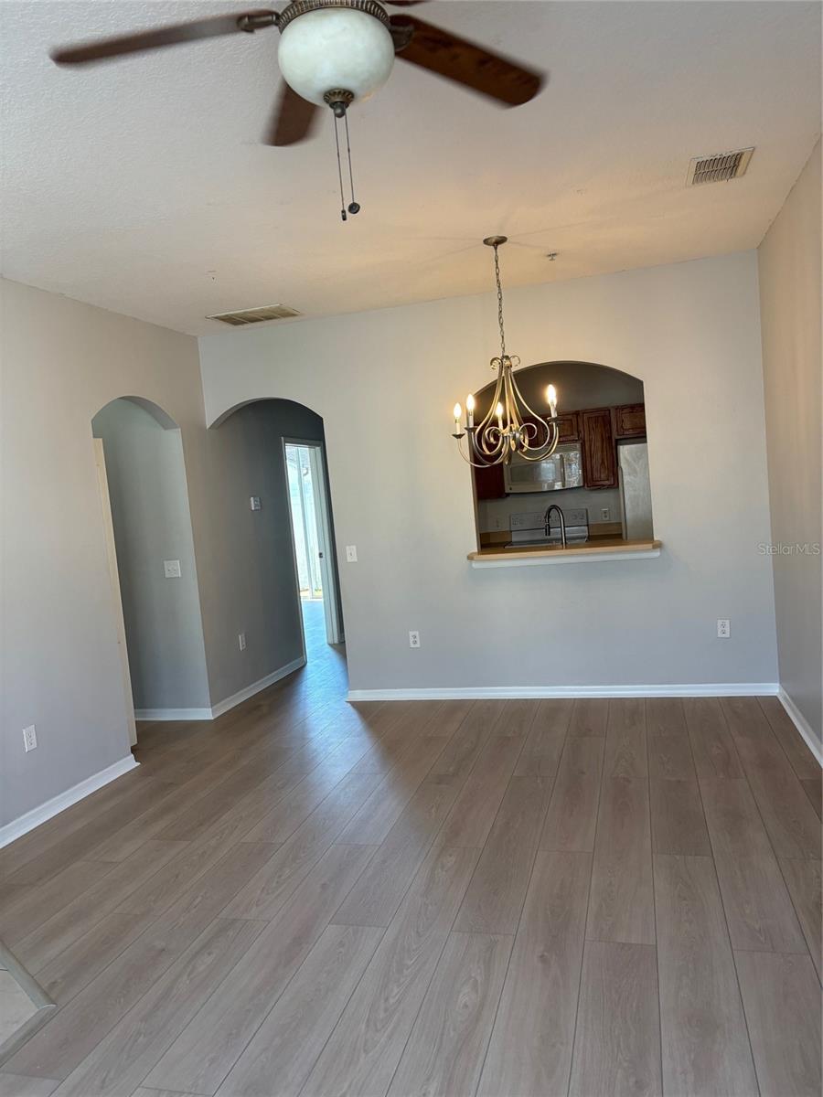 LAGO DE ORO PH 01 - Residential Lease