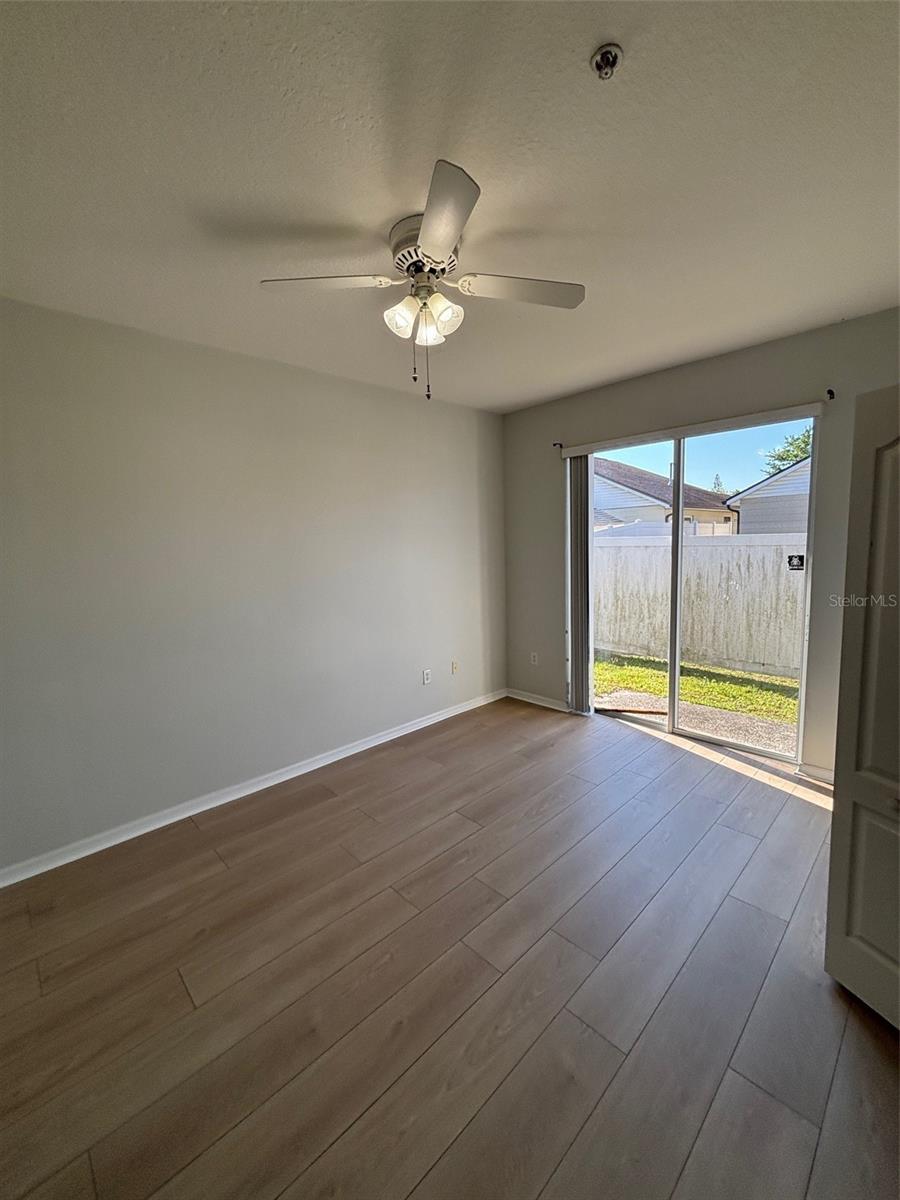 LAGO DE ORO PH 01 - Residential Lease