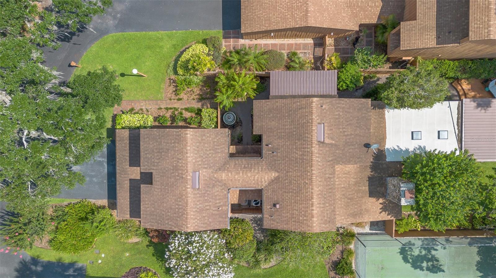 115 OAKS COURT 115