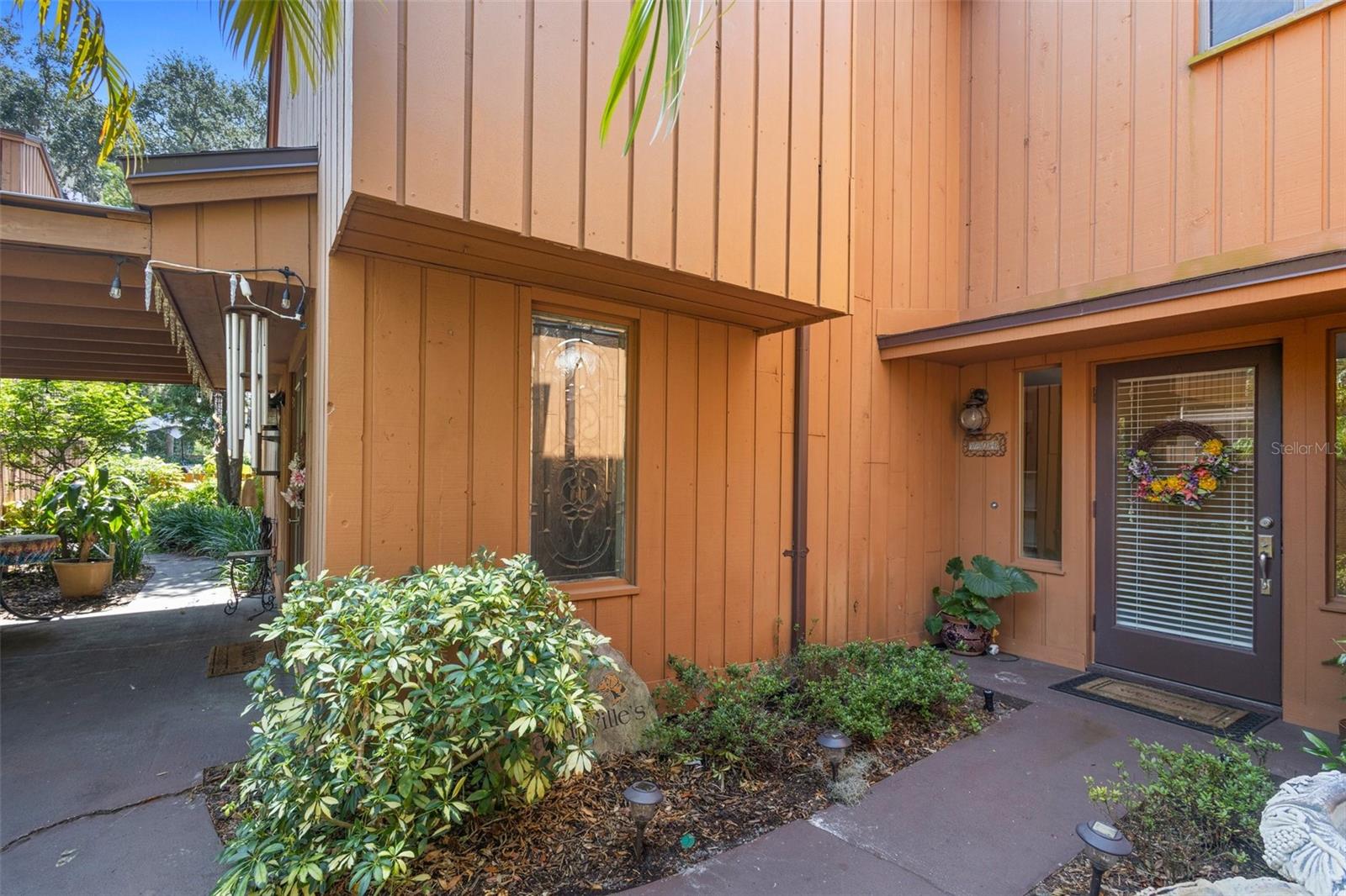 115 OAKS COURT 115