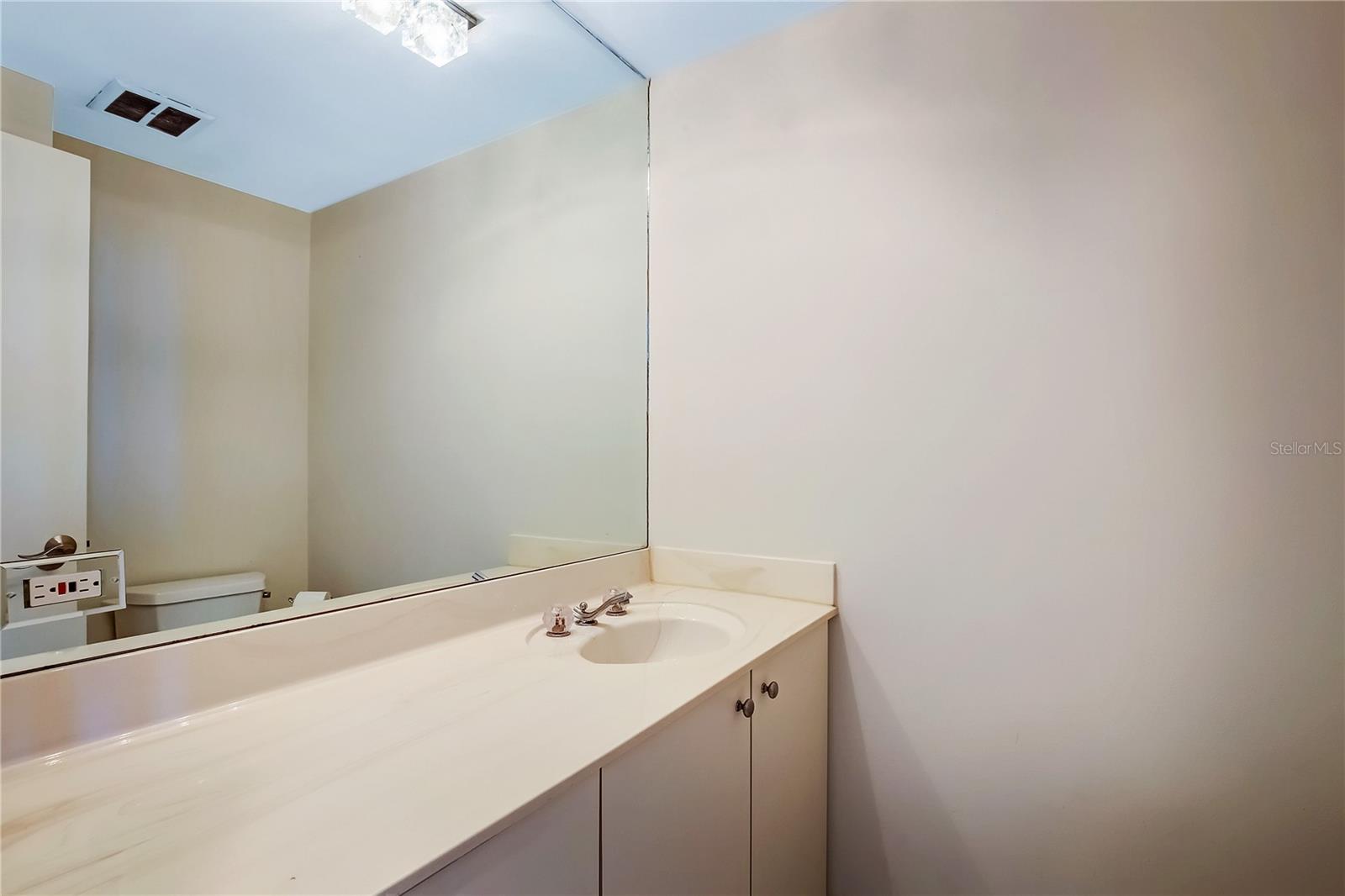 1 BEACH DRIVE SE 2109
