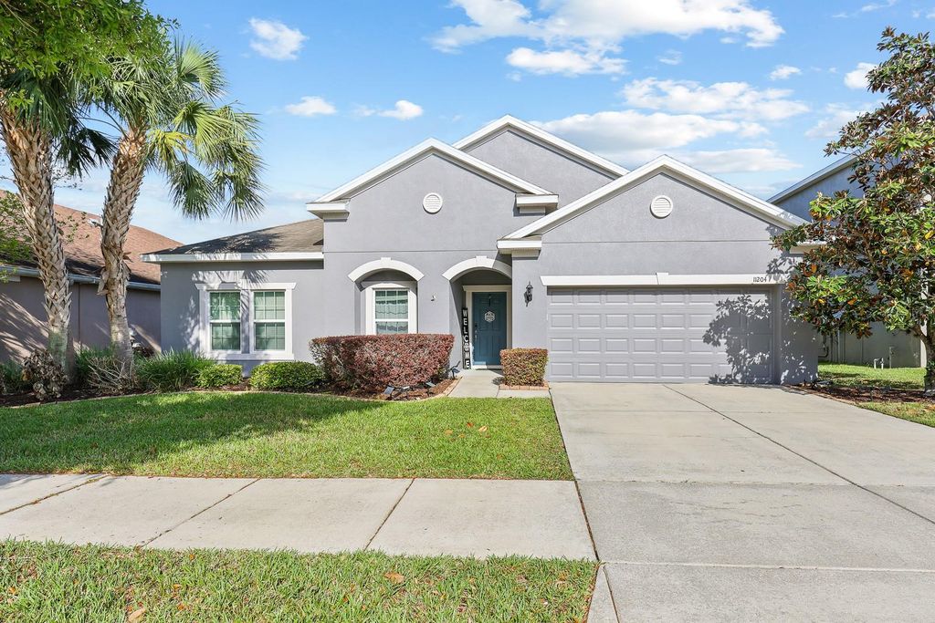 Photo of 11204 Coventry Grove Circle, Lithia, FL 33547 (MLS # TB8488331)