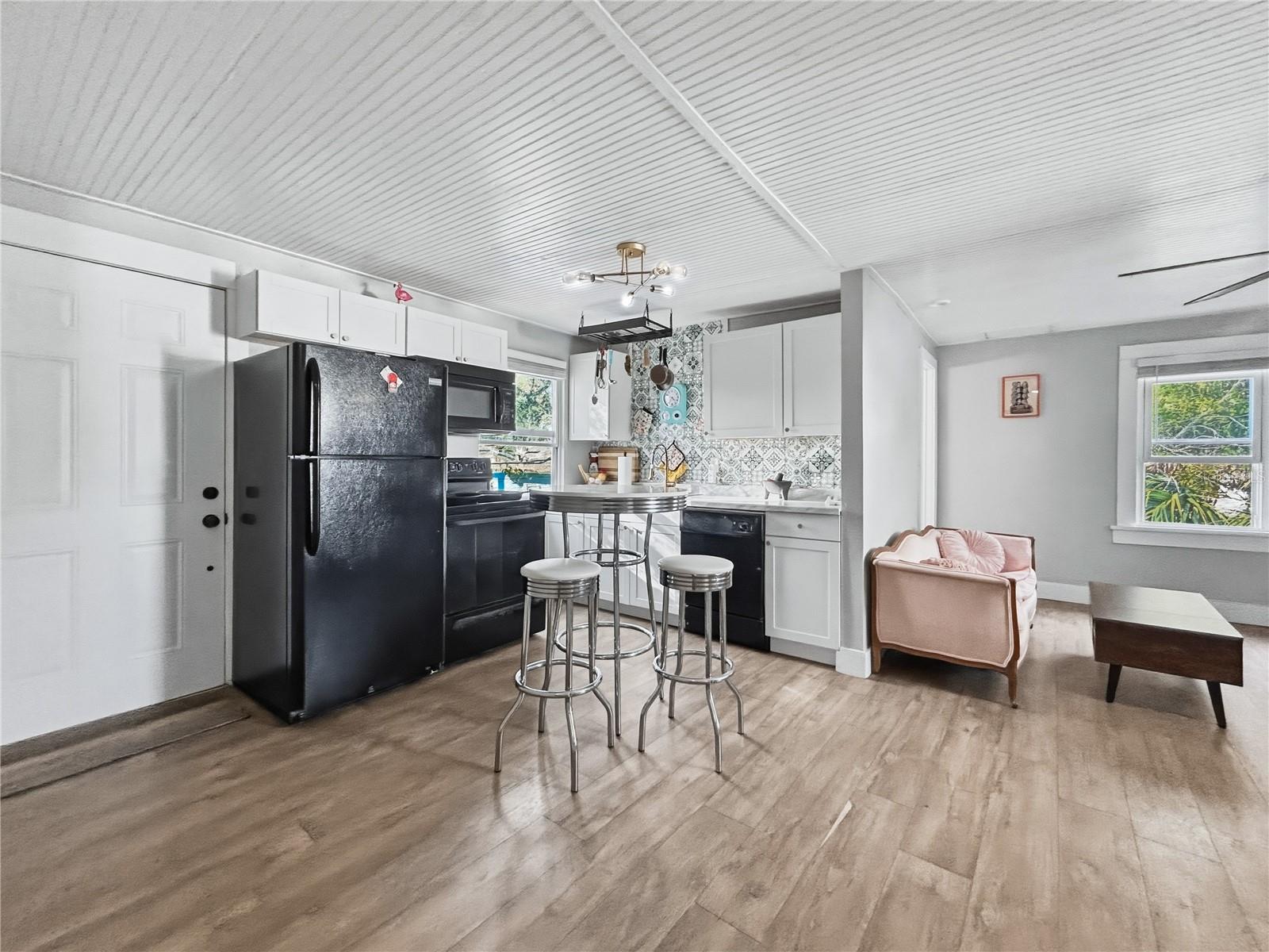 GRAND VIEW PARK - Residential Income