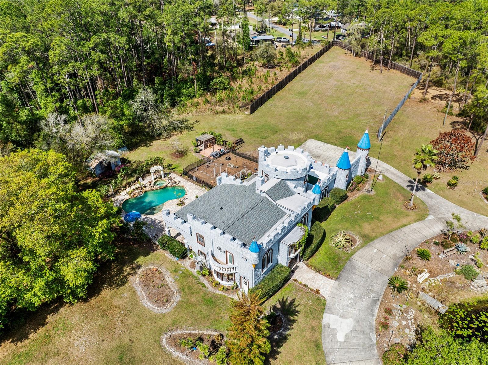 LAKE AND PINES ESTATES - Residential