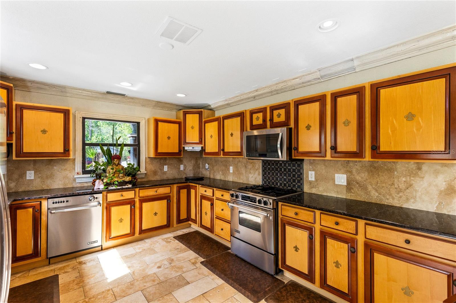 LAKE AND PINES ESTATES - Residential