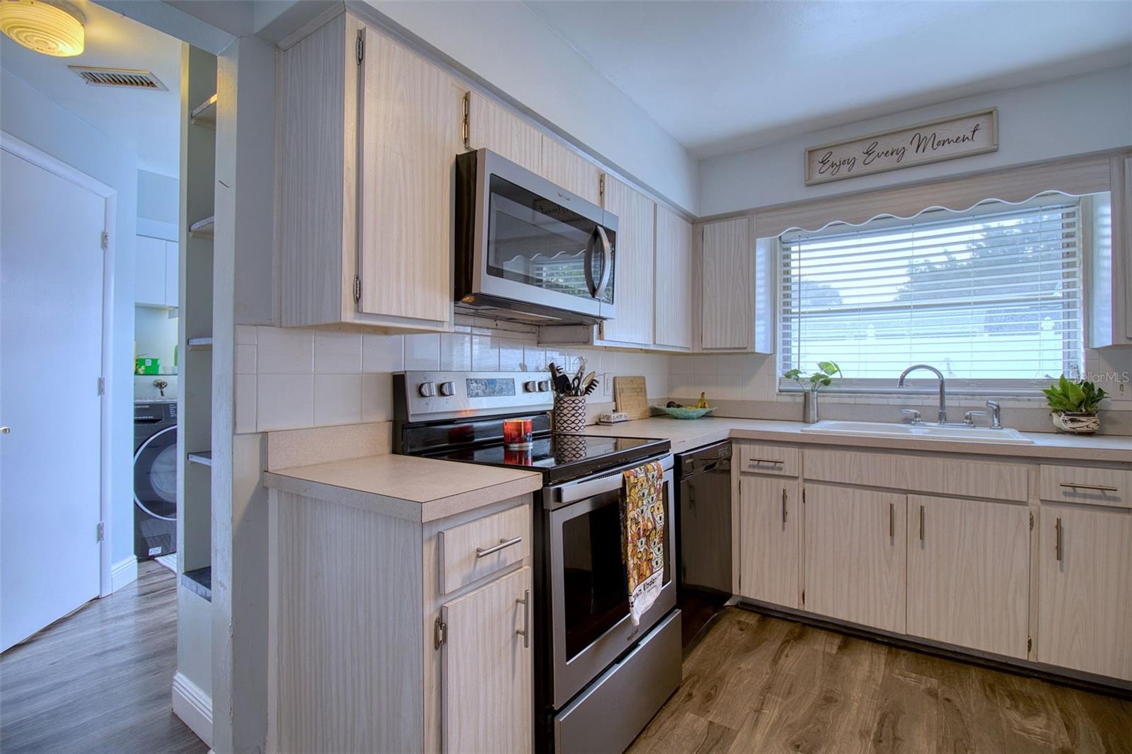 LAKESIDE TERRACE 1ST ADD - Residential