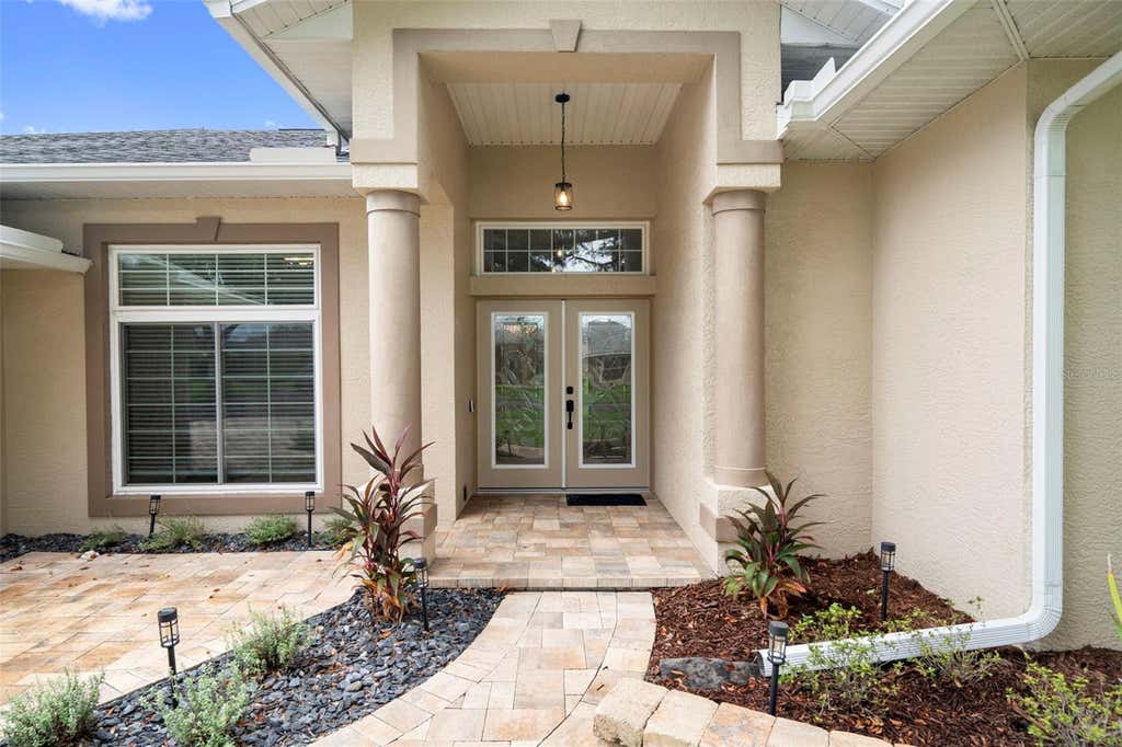 Photo of 6245 Silver Oaks Drive, Zephyrhills, FL 33542 (MLS # TB8536043)