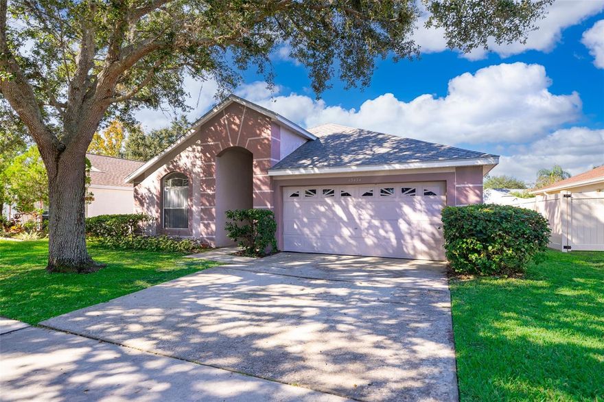 ATTENTION GOOD RENTERS!! COME TO SEE THIS WONDERFUL AFFORDABLE OPORTUNITY FOR RENT A 3 BED 2 BATH SINGLE FAMILY HOME IN ONE OF THE MOST DISERABLE AREAS FOR LIVING CALLED HUNTERS CREEK IN ORLANDO FL. THE FRONT YARD IS BIG SAME BACK YARD. ONCE YOU ENTER TO THE PROPERTY, YOU WILL FALL IN LOVE WITH A GREAT DISTRIBUTION. THE BEDS ARE BIG AND MASTER ROOM IS HUGE!! THE KITCHEN IS COZY WITH NICE APPLIANCES. THE DINING AND FAMILY ROOM ARE SO COMFORTABLE DUE ITS SIZES. YOU LITERALLY WILL FEEL LIKE YOU ARE AT HOME WHERE YOU CAN ENJOY WITH FAMILY AND FRIENDS. GREAT SCHOOLS, VERY CONVINIENT LOCATION, NEAR TO HIGH-WAYS, RESTAURANTS, SHOOPING CENTERS, BUNCH OF FUN PLACES, GROCERY STORES AND MUCH MORE!!! CALL NOW!! IT WILL FLY!!