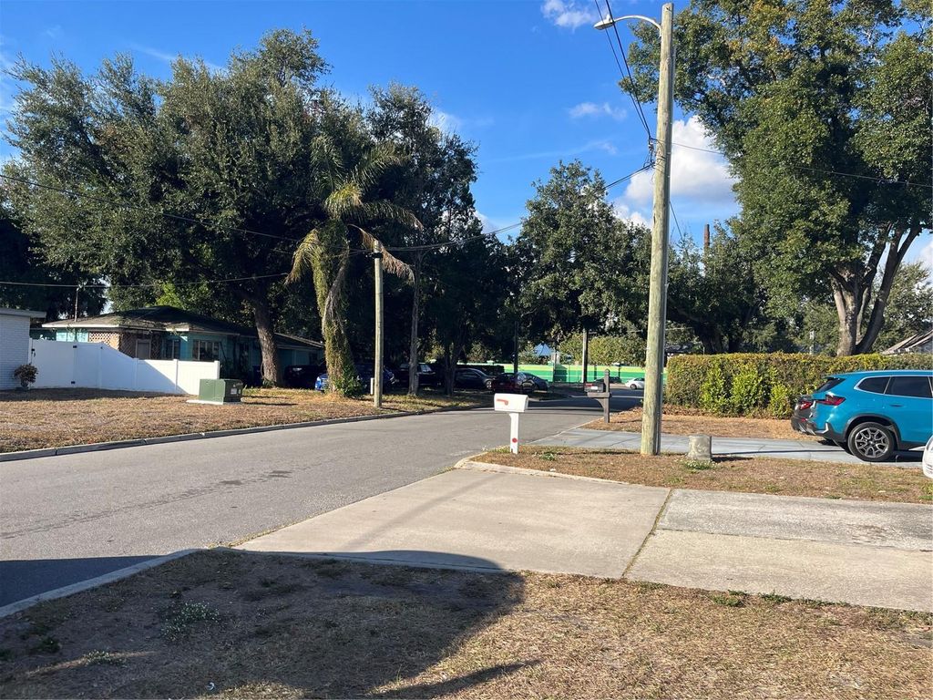 Photo of 8729 N Calder Place, Tampa, FL 33604 (MLS # TB8452243)