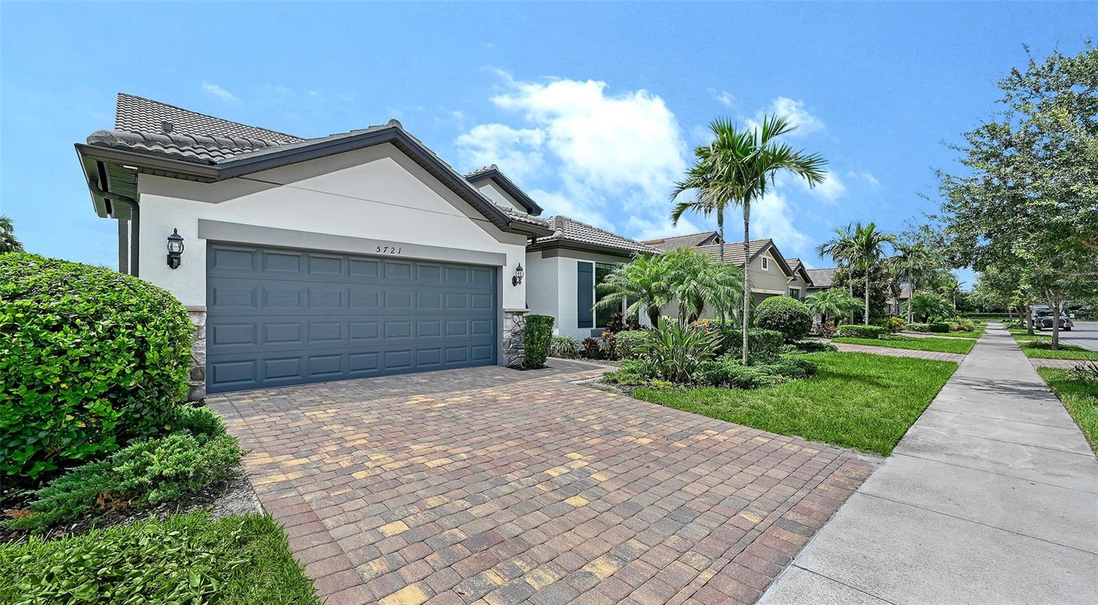 5721 SWEET LEAF WAY
