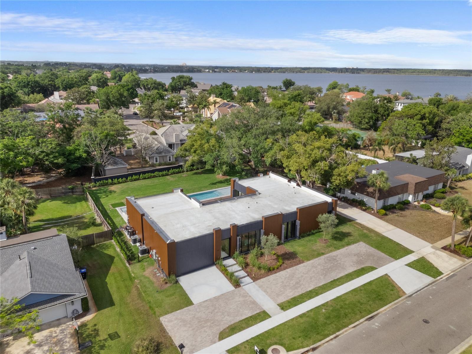 BAY HILL SEC 05 - Residential Lease