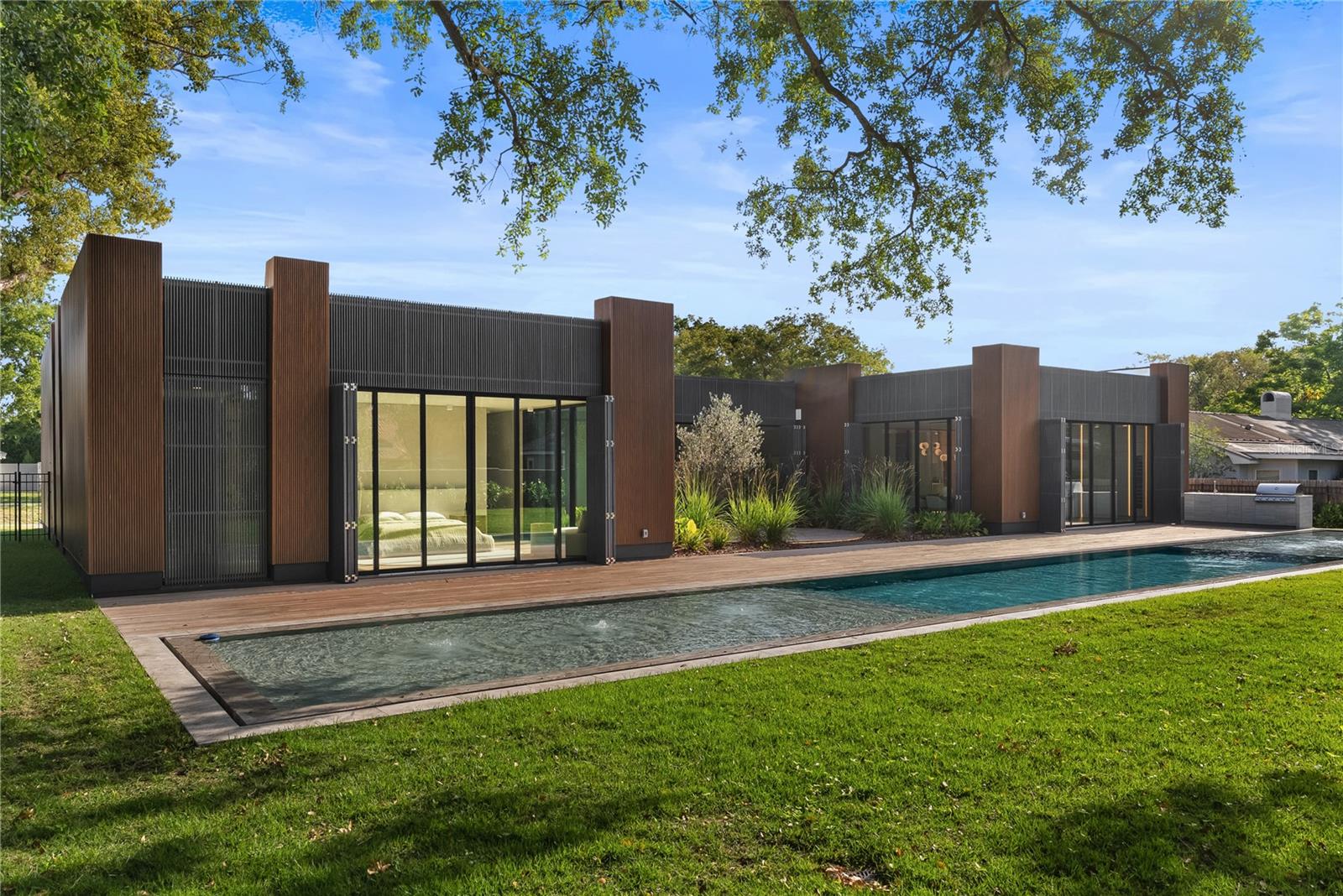 BAY HILL SEC 05 - Residential Lease