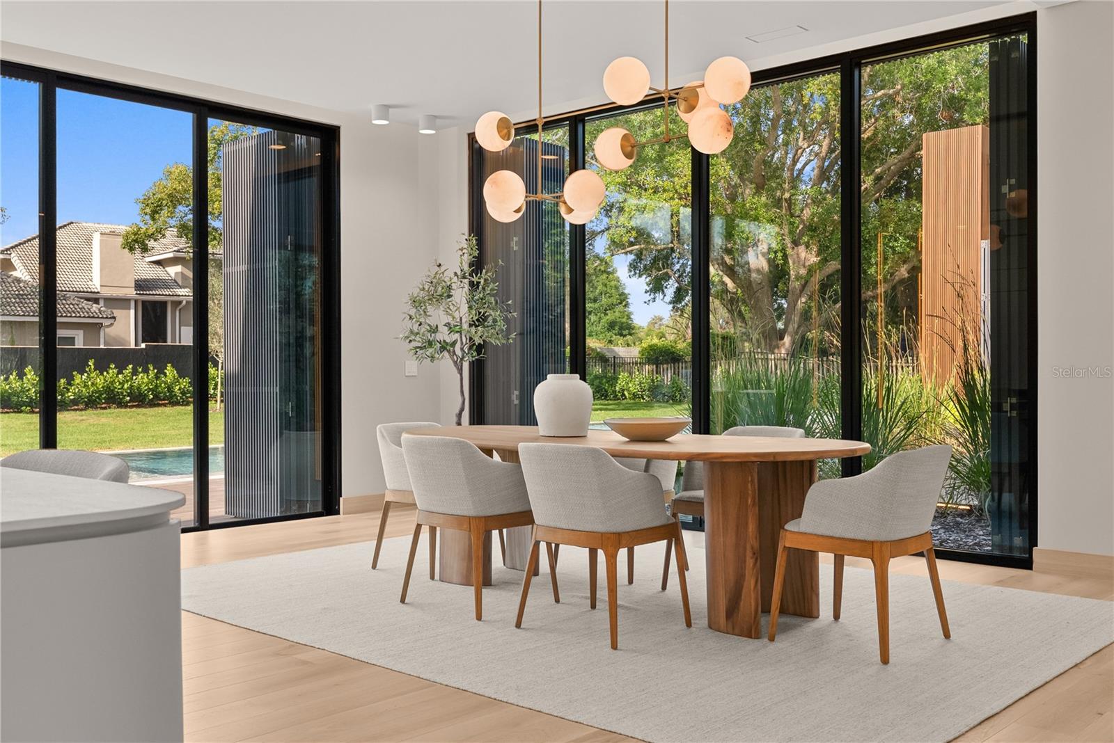 BAY HILL SEC 05 - Residential Lease