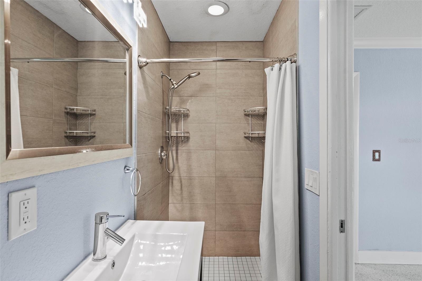 TOUSSIE TERRACE 1ST ADD - Residential Lease