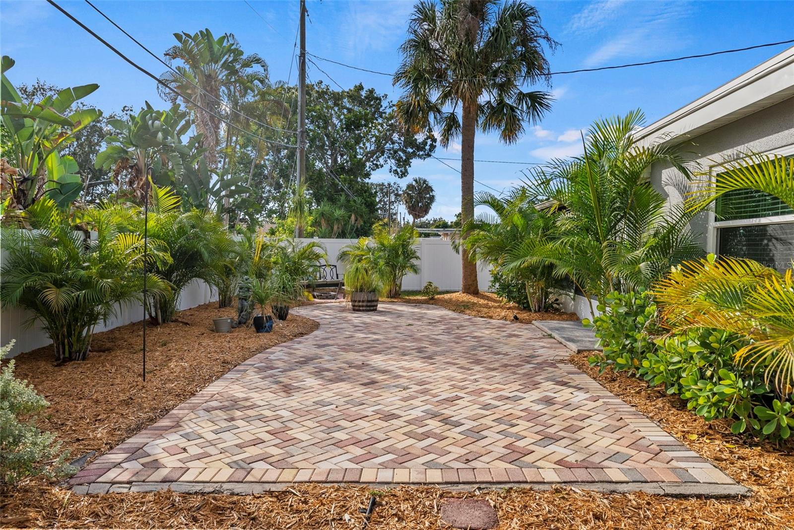 TOUSSIE TERRACE 1ST ADD - Residential Lease