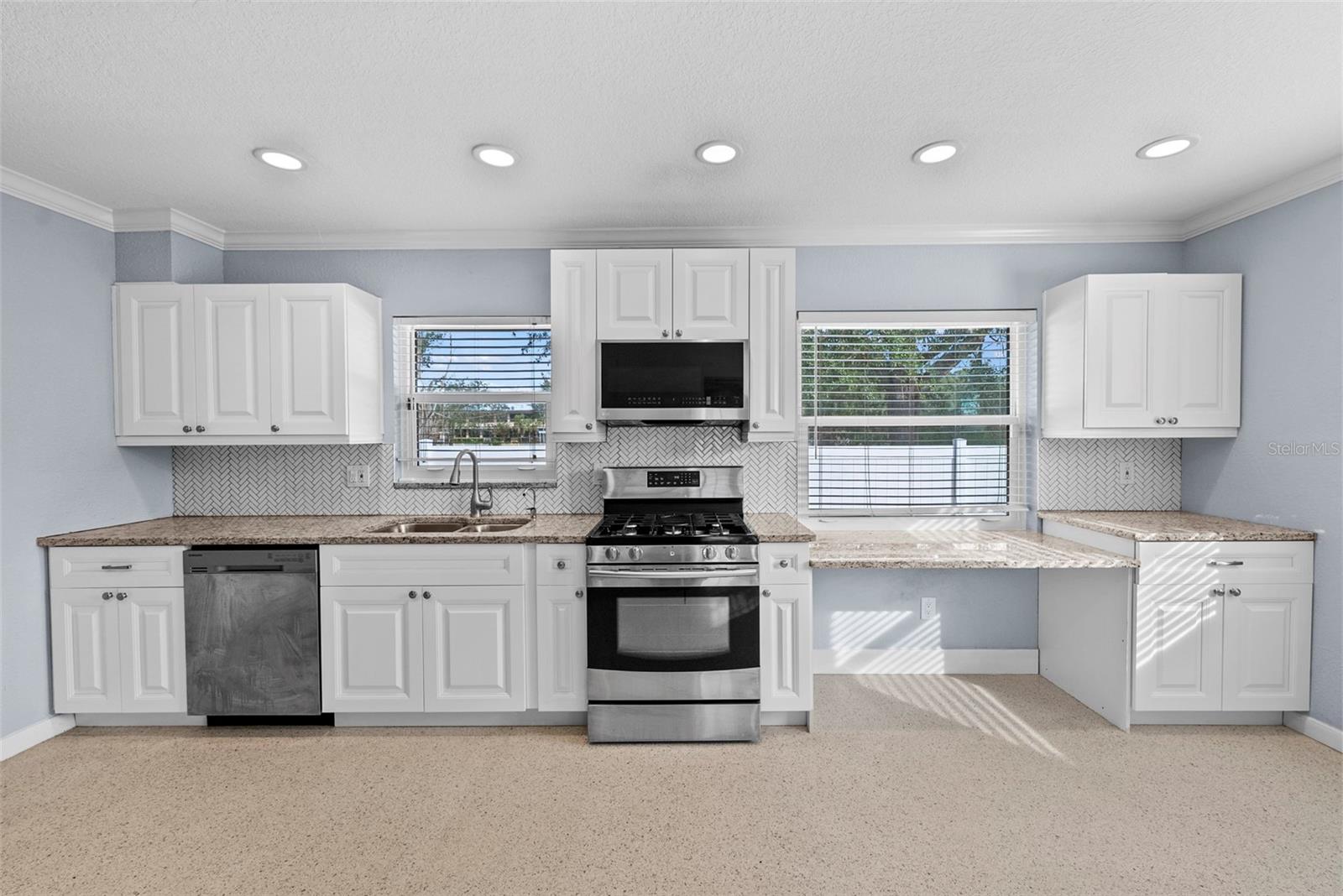 TOUSSIE TERRACE 1ST ADD - Residential Lease