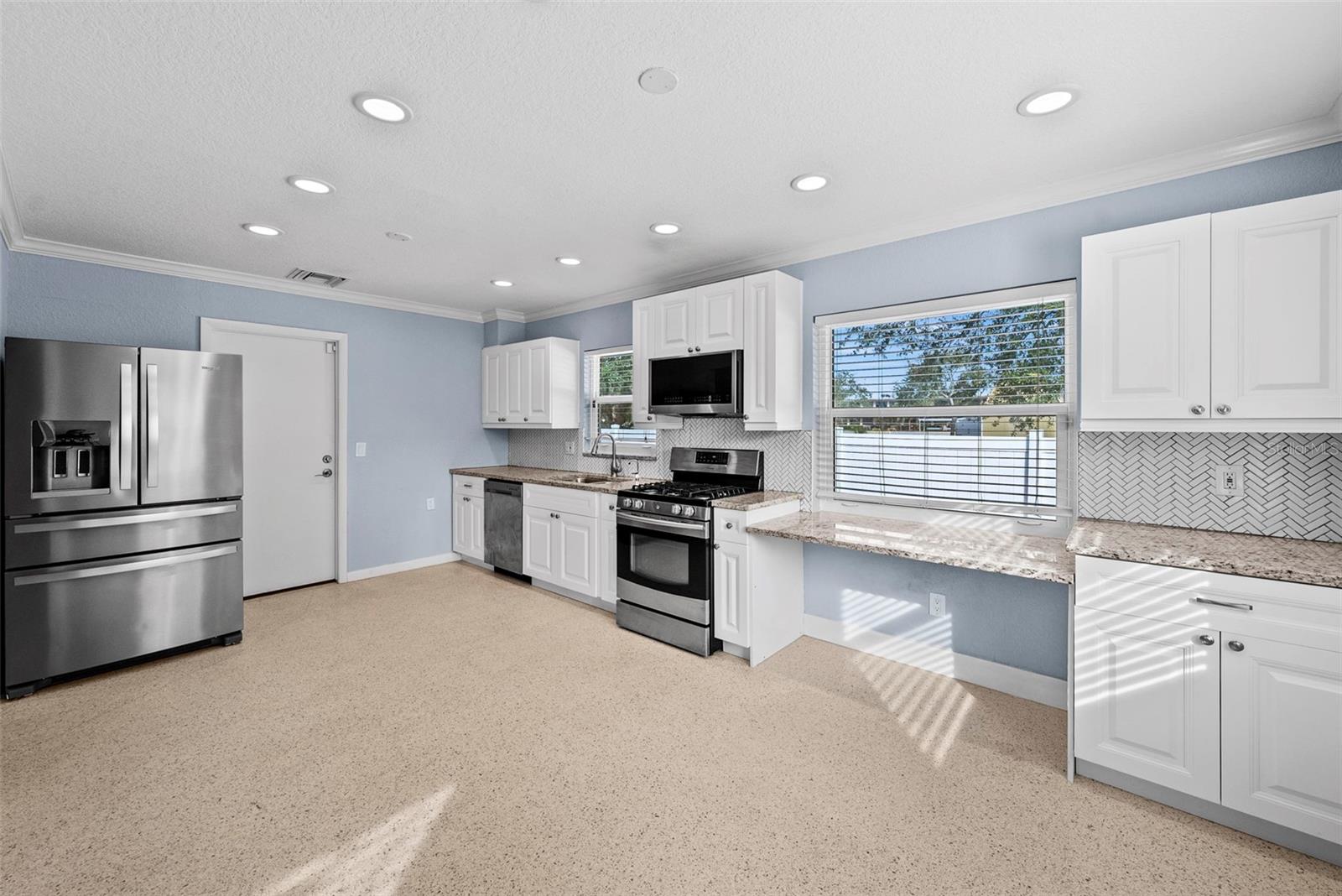 TOUSSIE TERRACE 1ST ADD - Residential Lease