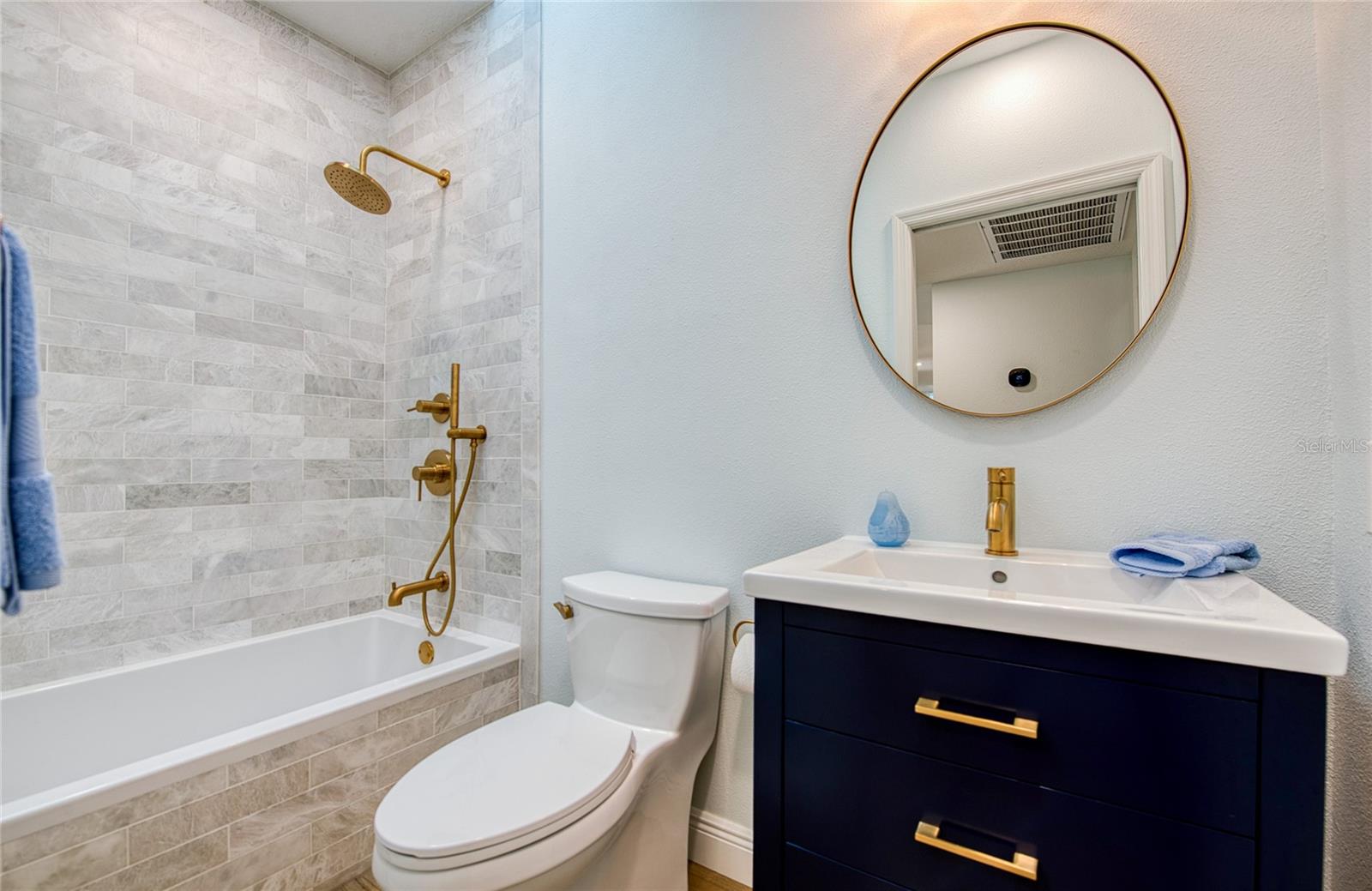 PELICAN CREEK VILLAGE CONDO - Residential