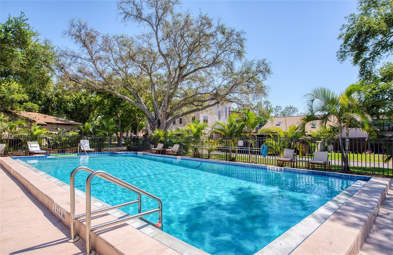 PELICAN CREEK VILLAGE CONDO - Residential