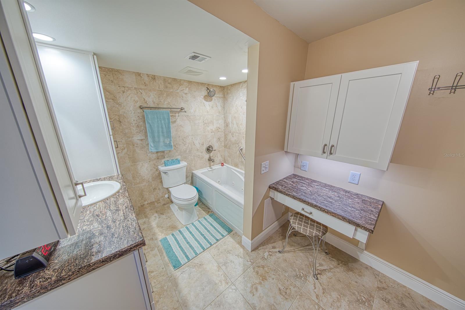 Lighthouse Shores Condo - Residential