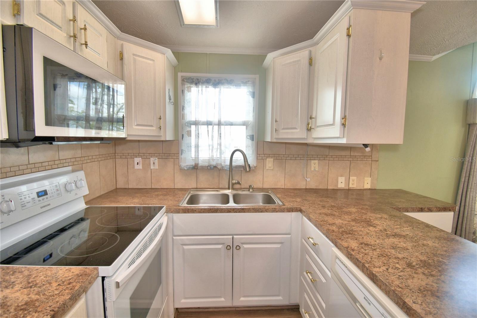 WEST VIEW RIDGE RESORTS INC - Residential