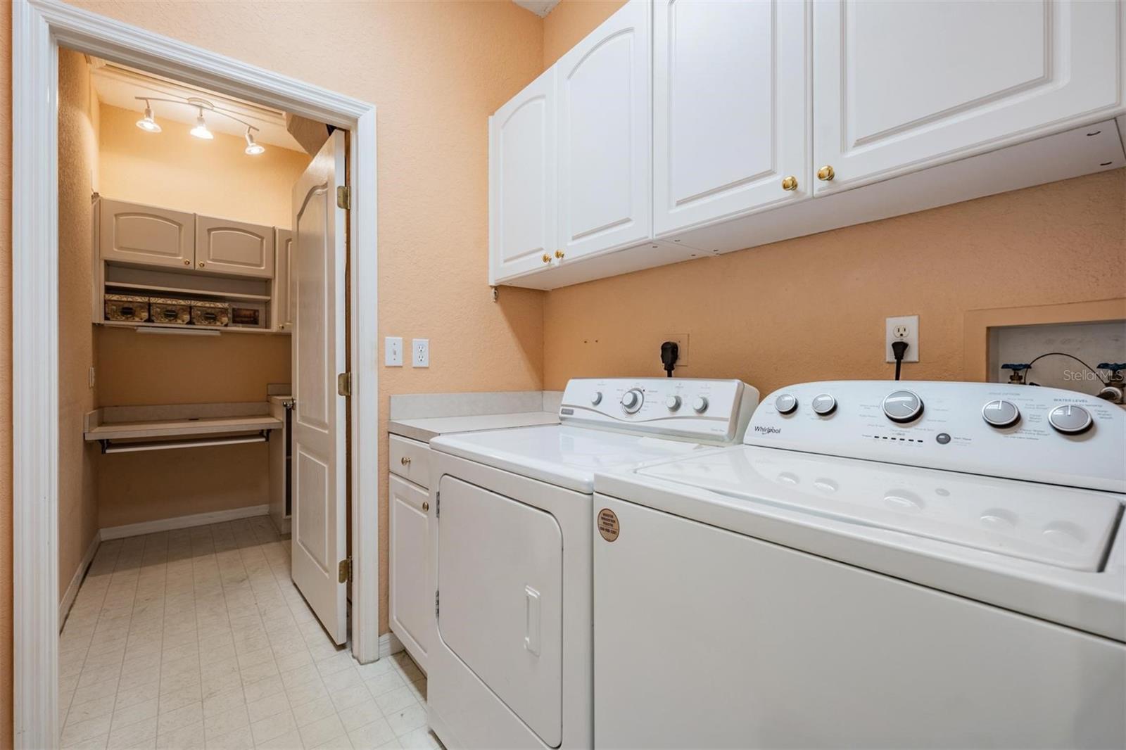 ASHLEY DOWNS - Residential