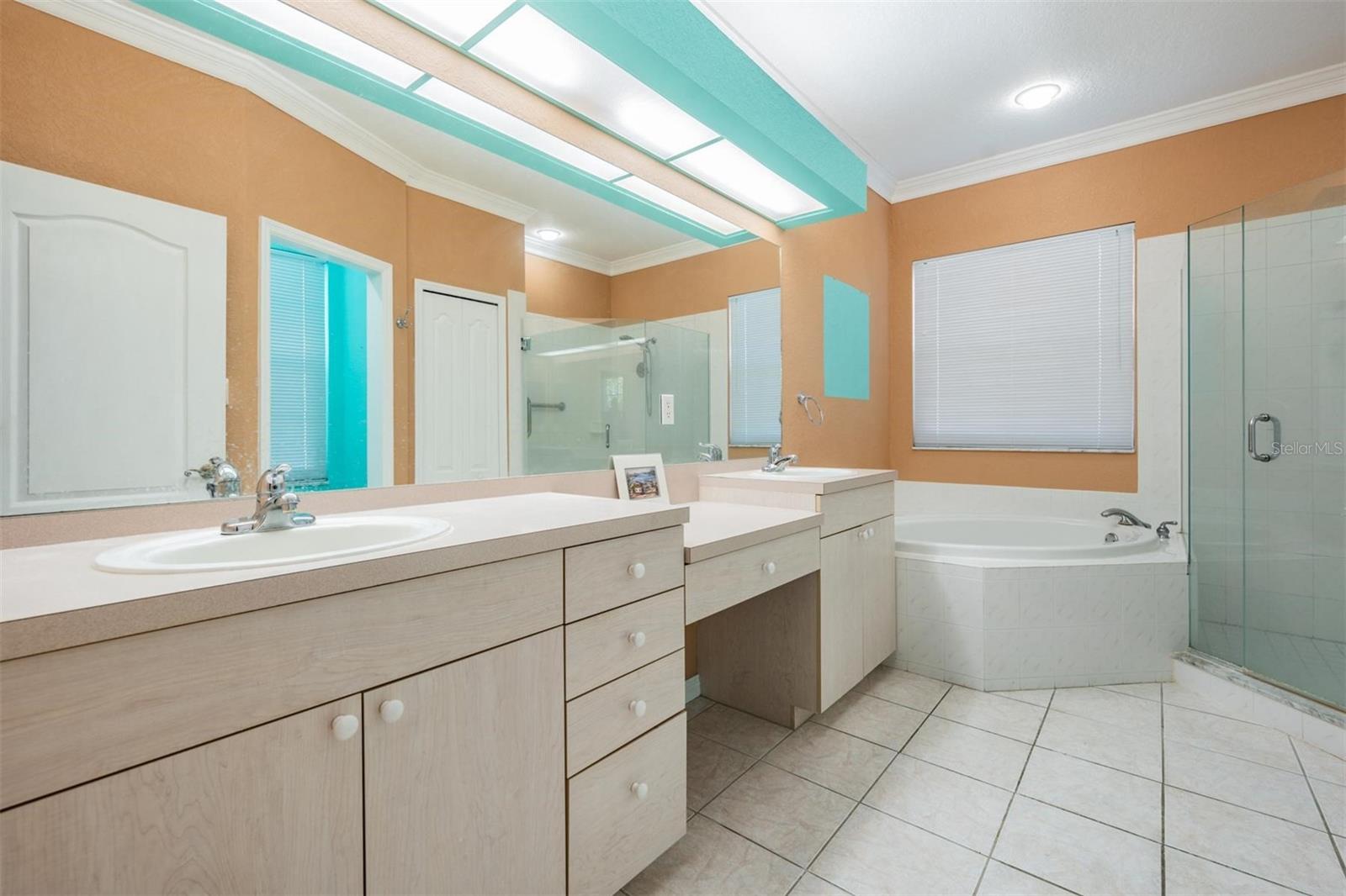 ASHLEY DOWNS - Residential