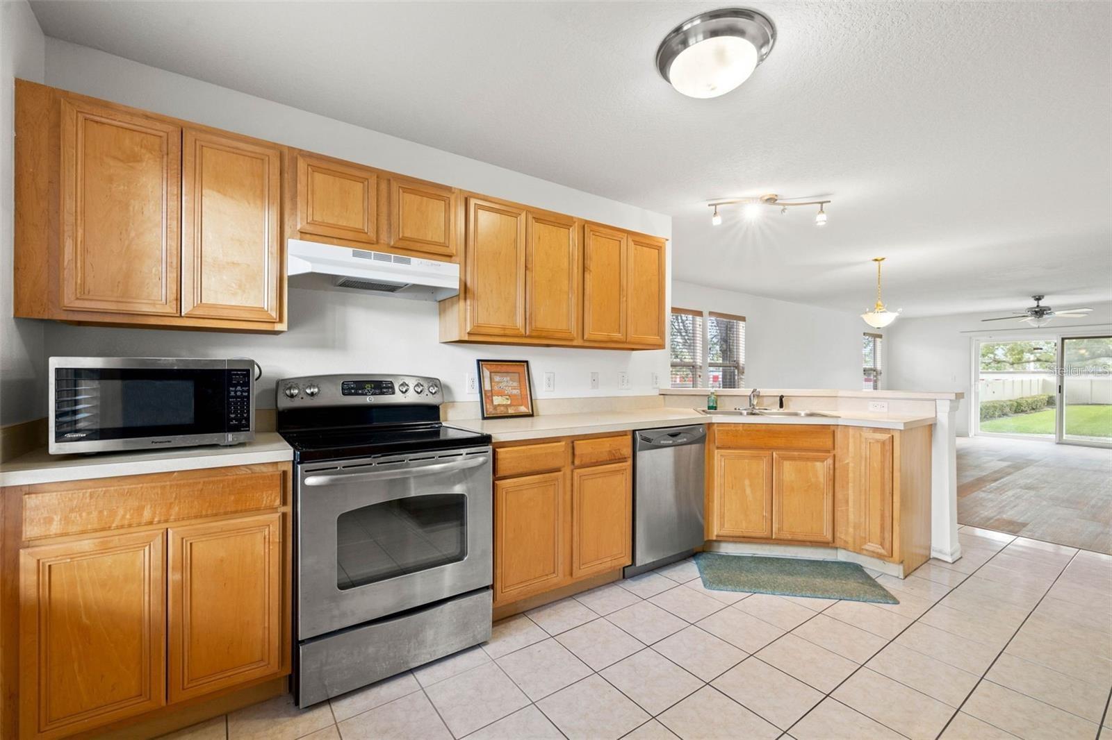 WATERFORD TWNHMS - Residential Lease