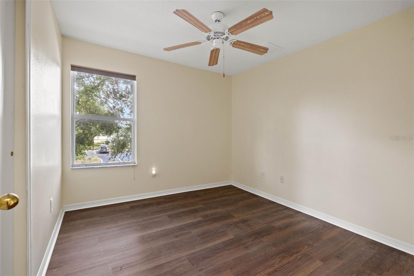 WATERFORD TWNHMS - Residential Lease