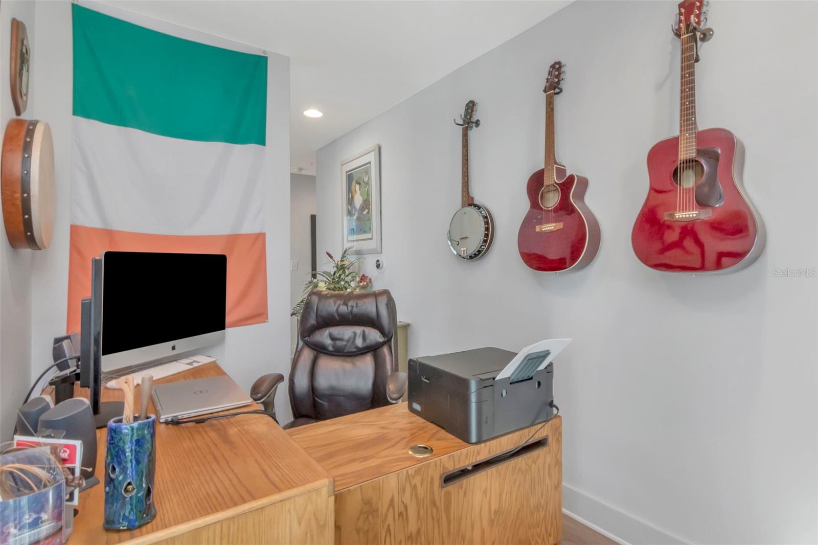 GRAND CENTRAL AT KENNEDHY - Residential