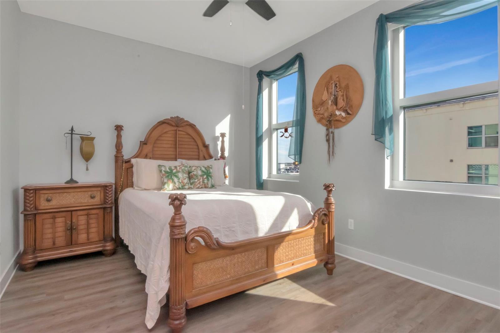 GRAND CENTRAL AT KENNEDHY - Residential