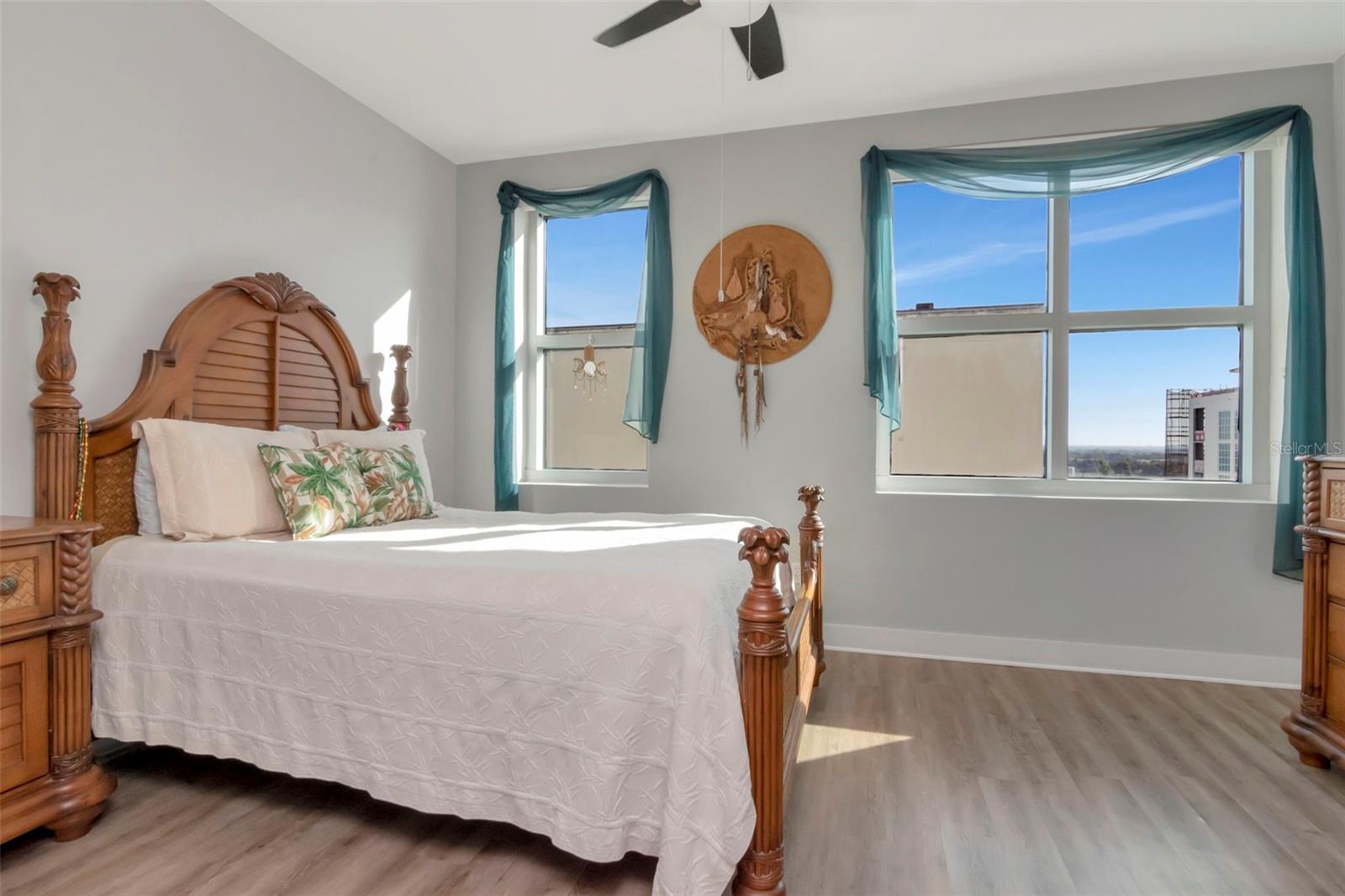 GRAND CENTRAL AT KENNEDHY - Residential