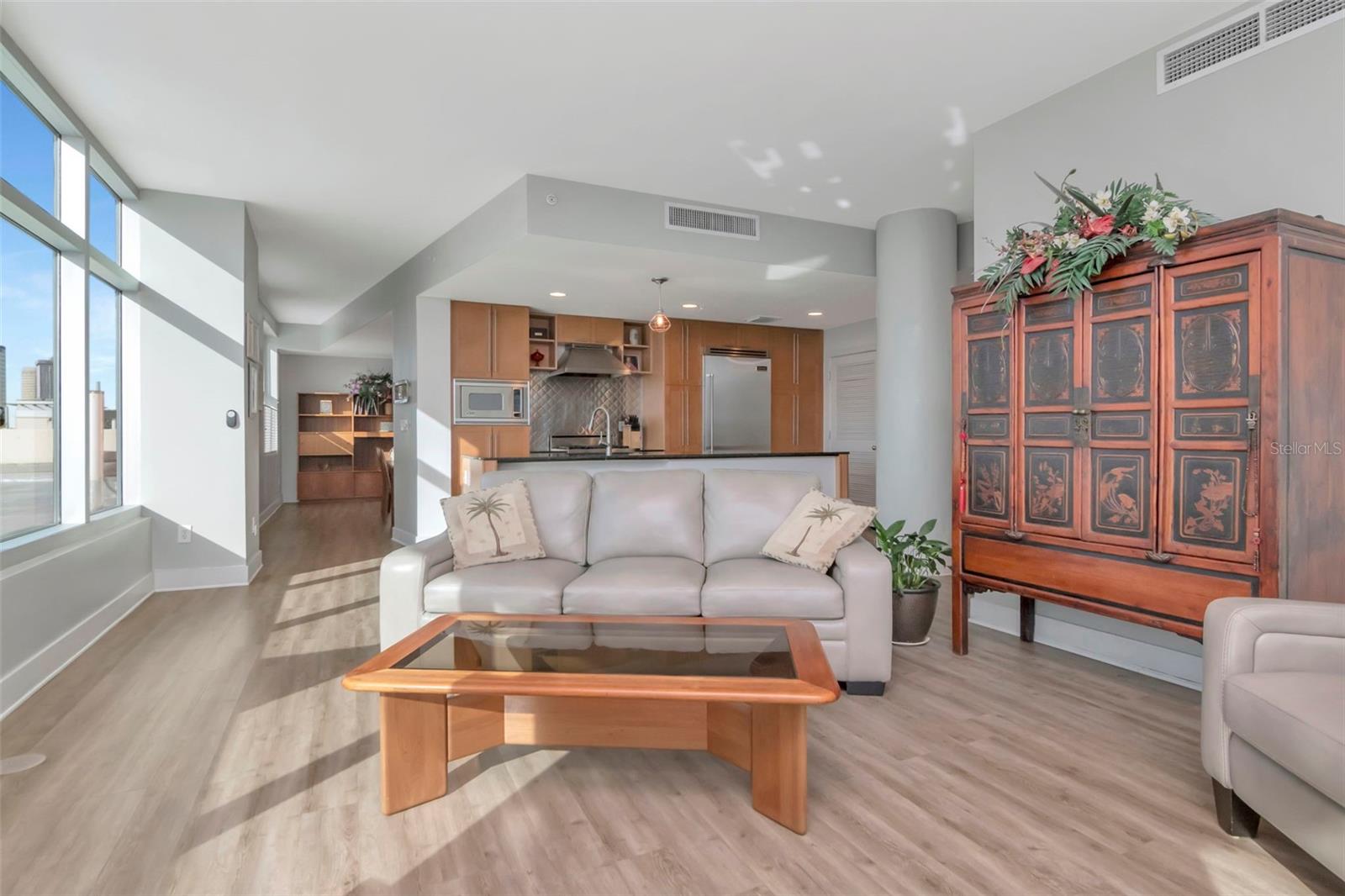 GRAND CENTRAL AT KENNEDHY - Residential