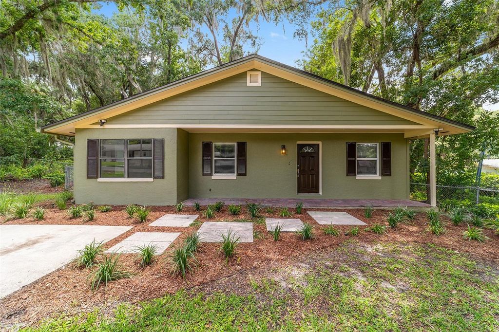 Photo of 755 SE 29th Terrace, Ocala, FL 34471 (MLS # OM726988)