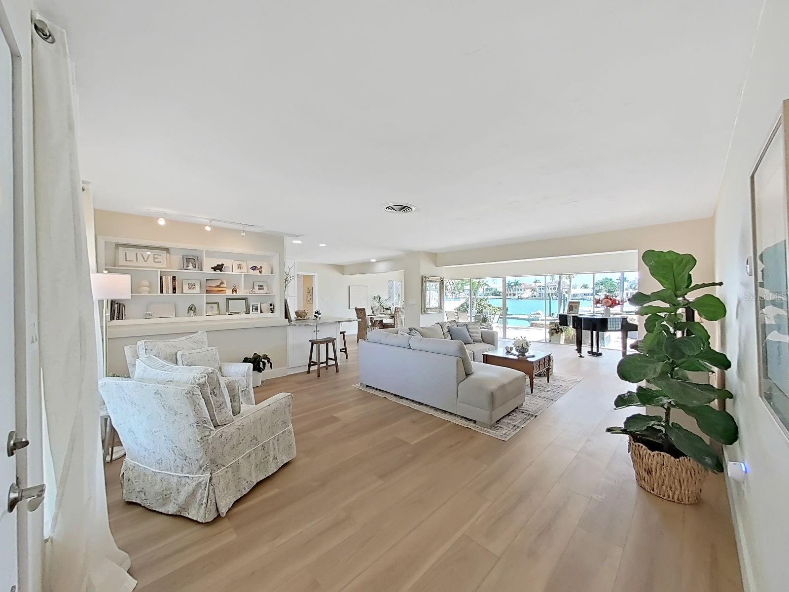 339 BATH CLUB BOULEVARD S