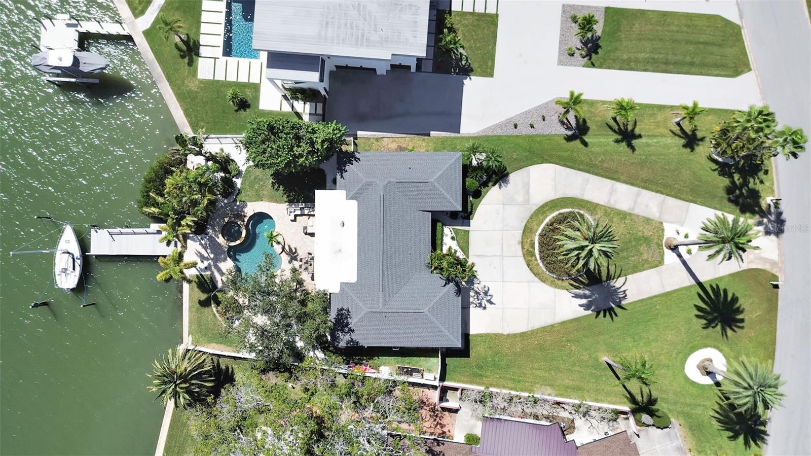 339 BATH CLUB BOULEVARD S