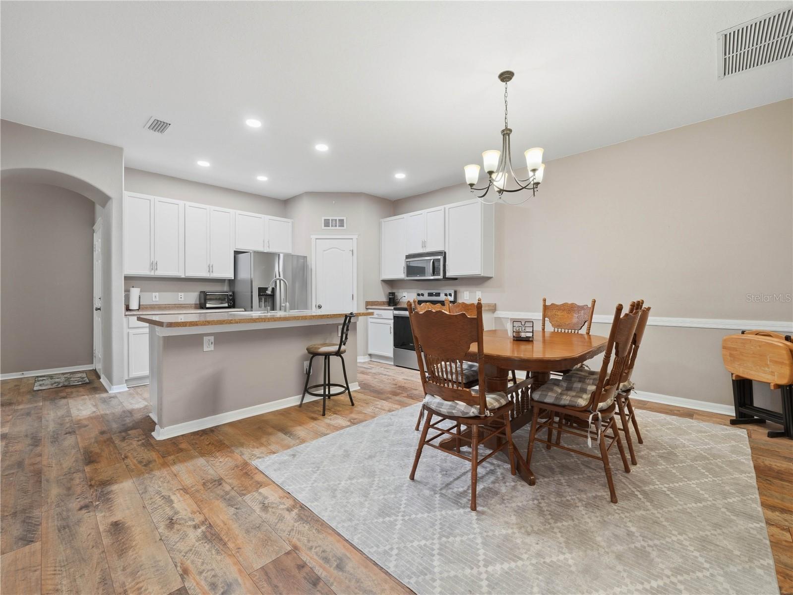 6936 SURREY OAK DRIVE