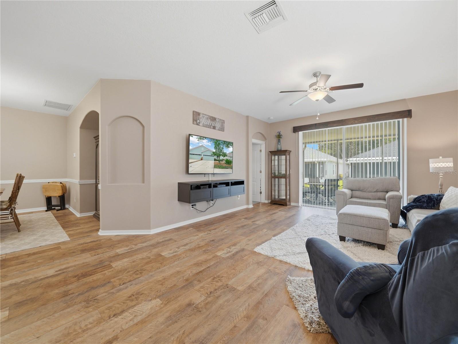 6936 SURREY OAK DRIVE