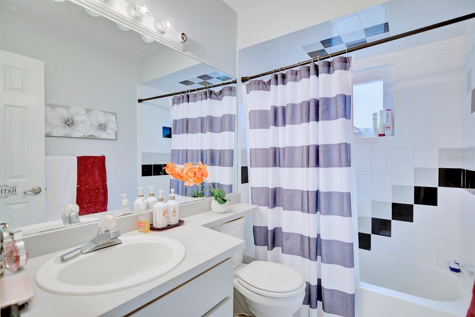 SUN N LAKE - Residential