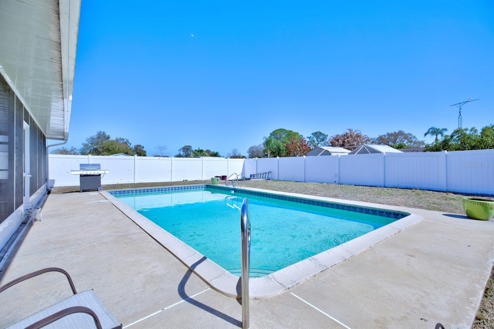 SUN N LAKE - Residential