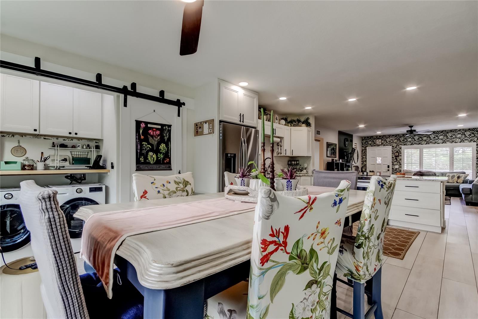 ON TOP OF THE WORLD - Residential