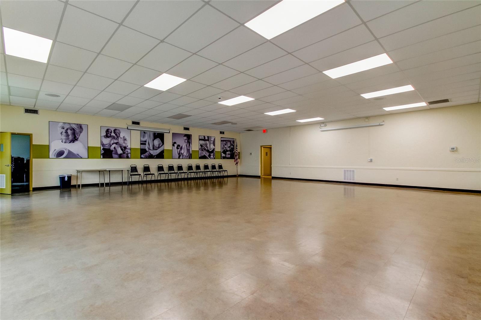 ON TOP OF THE WORLD - Residential