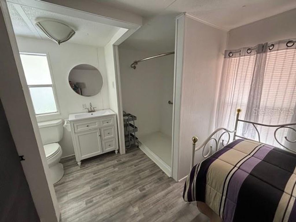 Photo of 605 Sunnyside Drive, Wildwood, FL 34785 (MLS # G5103869)