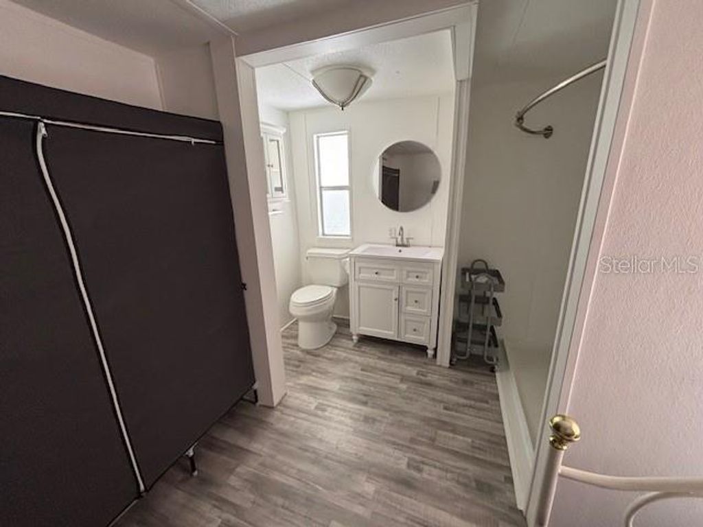 Photo of 605 Sunnyside Drive, Wildwood, FL 34785 (MLS # G5103869)